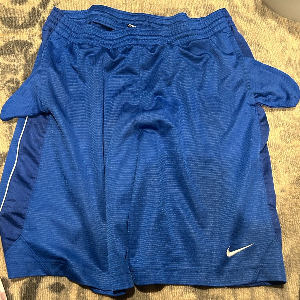 Men’s Nike basketball blue shorts